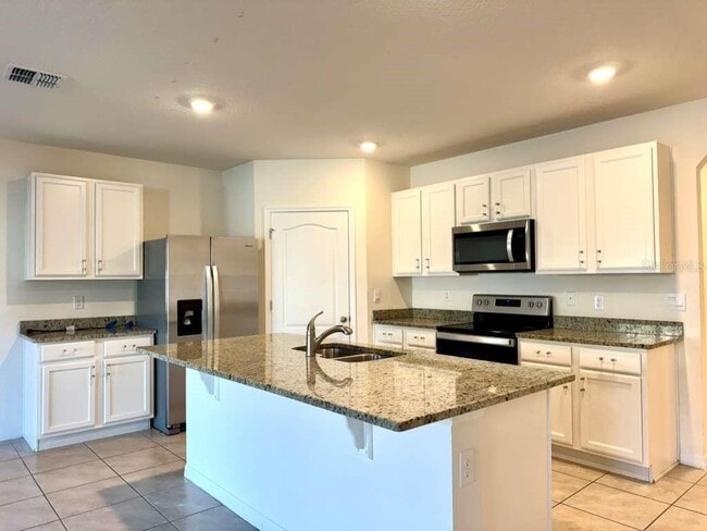 6833 Cranes Roost Rd in Harmony, FL - Building Photo - Building Photo