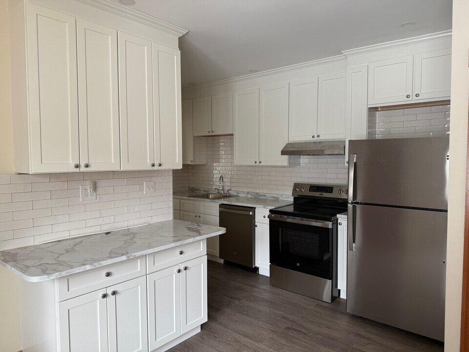 36 Arbella St, Unit #2 in Salem, MA - Building Photo