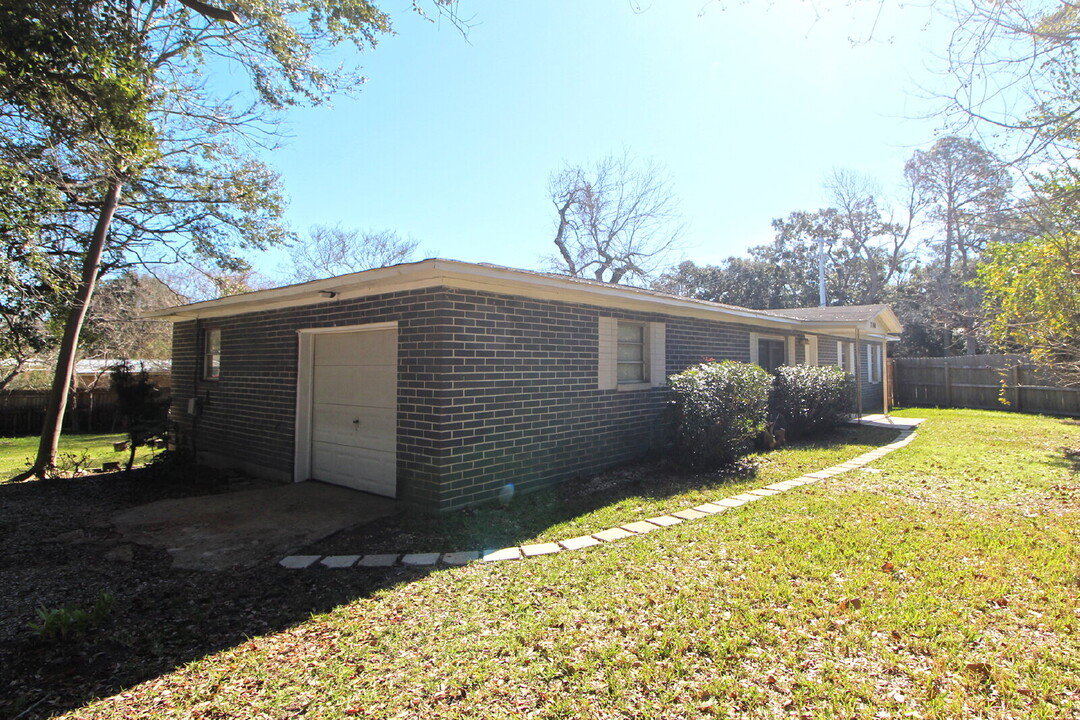 7160 N Palafox St in Pensacola, FL - Building Photo