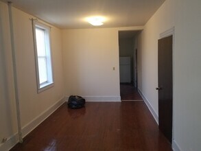 219 Park Ave in Hoboken, NJ - Building Photo - Building Photo