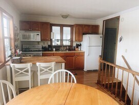 66 Indian Spring Rd in Woodstock, CT - Building Photo