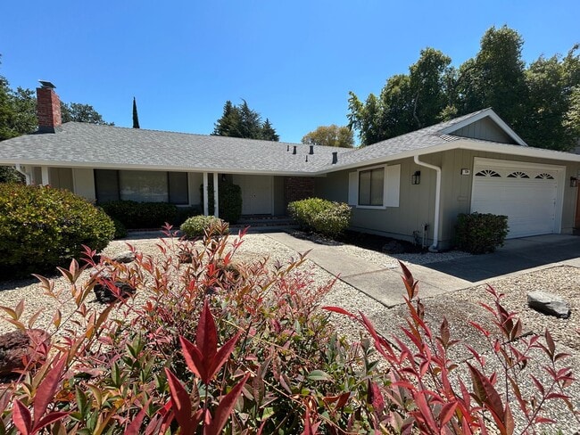 property at 724 Snowdon Ct