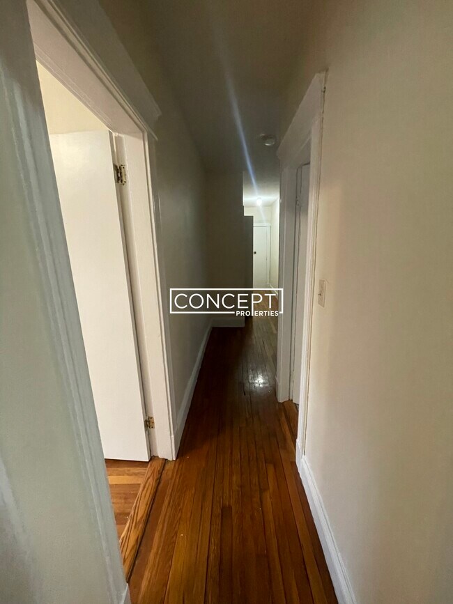 1152 Commonwealth Ave in Boston, MA - Building Photo - Building Photo