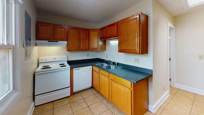 1373 Indianola Ave in Columbus, OH - Building Photo - Building Photo