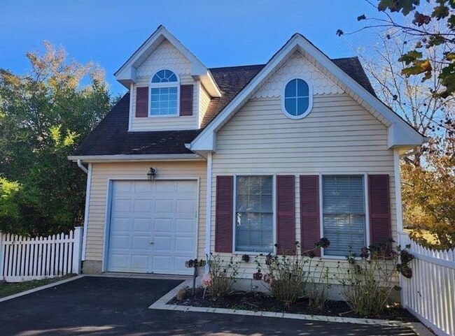 property at 821 Sound Shore Rd