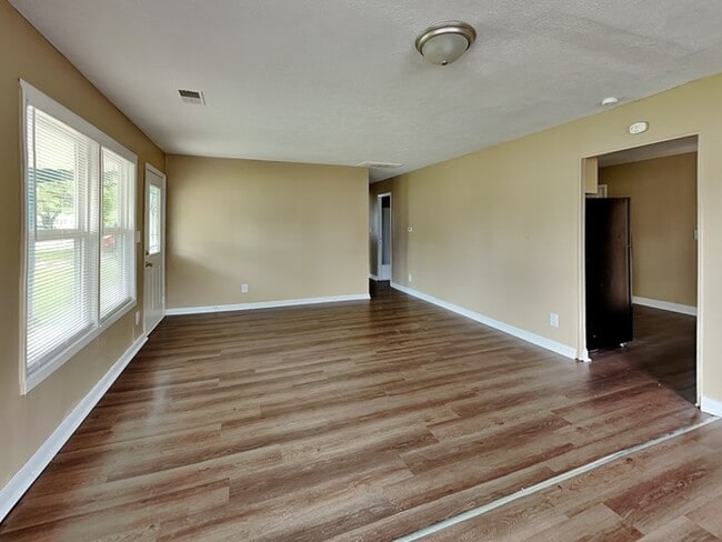 890 Edgewood Dr in Mooresville, IN - Building Photo - Building Photo