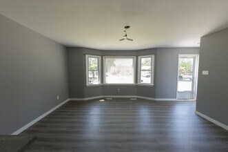 360 Avondale Rd in London, ON - Building Photo - Building Photo