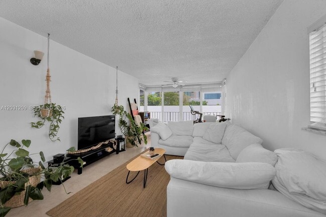 property at 2539 S Bayshore Dr