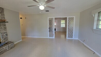 4909 Dahlia Dr in Bossier City, LA - Building Photo - Building Photo