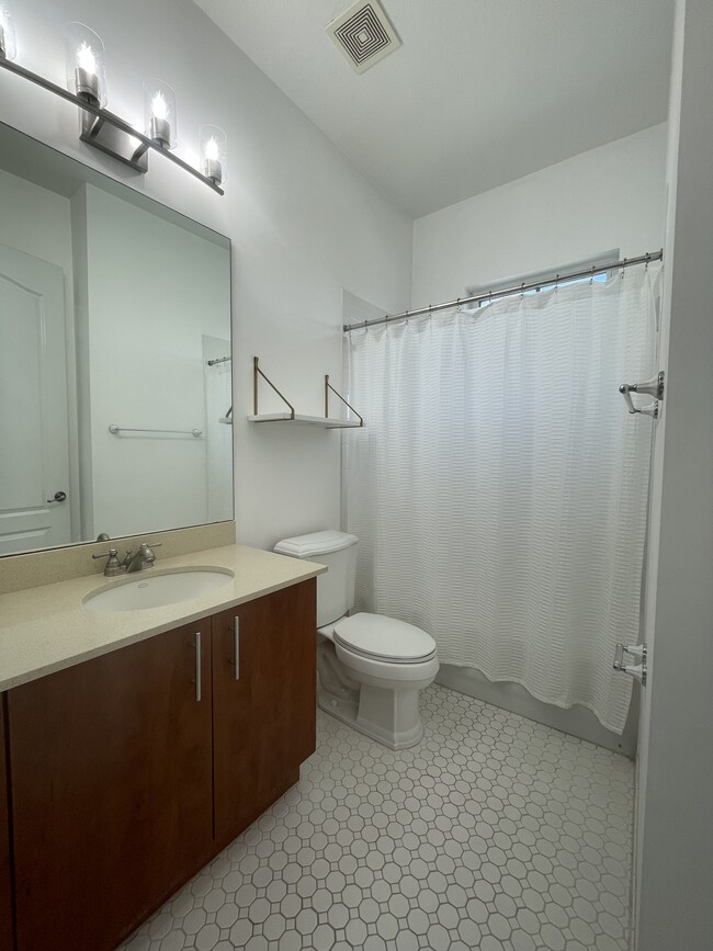 412 Olssen Ave, Unit 412 SW 13th Terr in Fort Lauderdale, FL - Building Photo - Building Photo