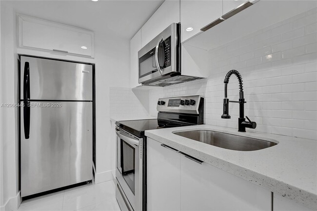 property at 1114 Douglas Rd