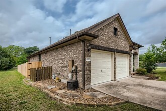 400 Entrada Way in Round Rock, TX - Building Photo - Building Photo