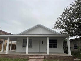 606 E Kuhn St in Edinburg, TX - Building Photo