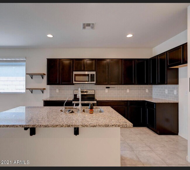 7136 S 33rd Ave in Phoenix, AZ - Building Photo - Building Photo