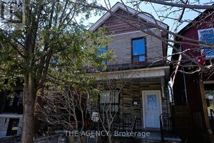 174 Delaware Ave in Toronto, ON - Building Photo