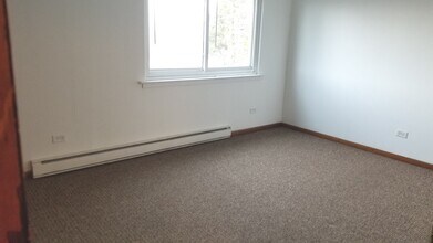 17550 71st Ct-Unit -4 in Tinley Park, IL - Building Photo - Building Photo