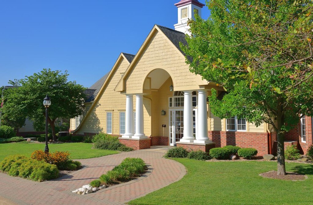 Timberlane Apartments in Peoria, IL