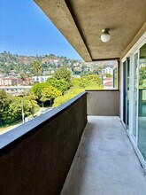 1284 Havenhurst Dr in West Hollywood, CA - Building Photo - Building Photo