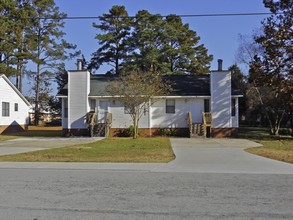 Wessex Square in New Bern, NC - Building Photo - Building Photo