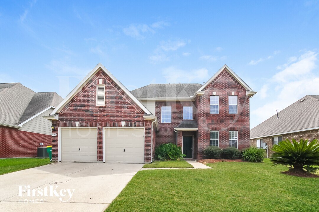 4722 Shale Dr in Baytown, TX - Foto de edificio