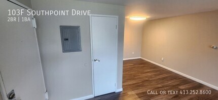 103 Southpoint Dr in Amherst, MA - Foto de edificio - Building Photo