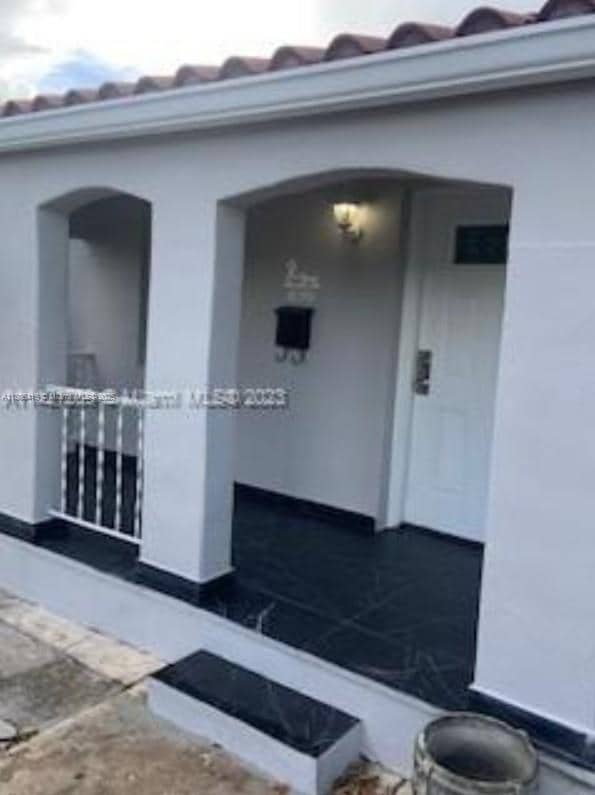 3690 NW 17th St in Miami, FL - Building Photo - Building Photo