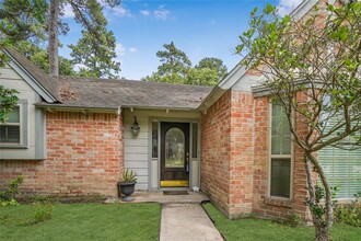 1927 Maple Lakes Dr in Humble, TX - Building Photo - Building Photo