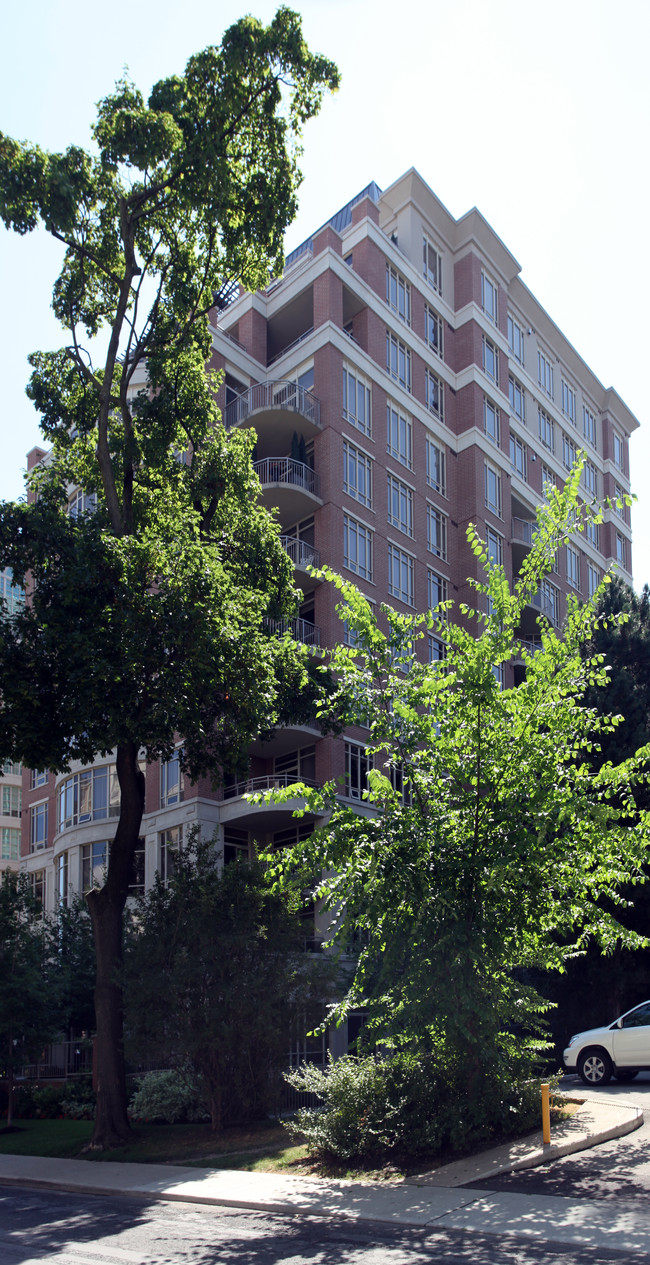 The Carlyle in Toronto, ON - Building Photo - Building Photo