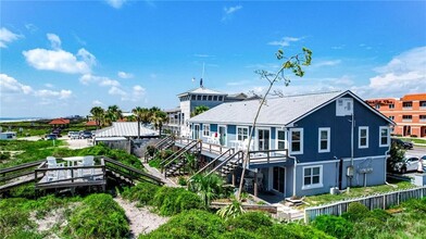 1990 S Fletcher Ave in Fernandina Beach, FL - Foto de edificio - Building Photo