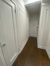 25 W 68th St, Unit 3D in New York, NY - Building Photo - Building Photo