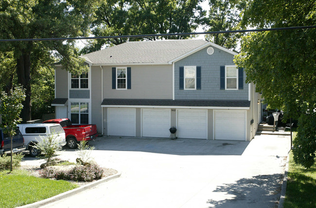 Heatherwood Apartments in Overland Park, KS - Foto de edificio - Building Photo