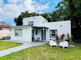 1278 NW 44th St in Miami, FL - Building Photo
