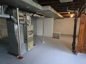204 19th Ave in Moline, IL - Building Photo - Building Photo