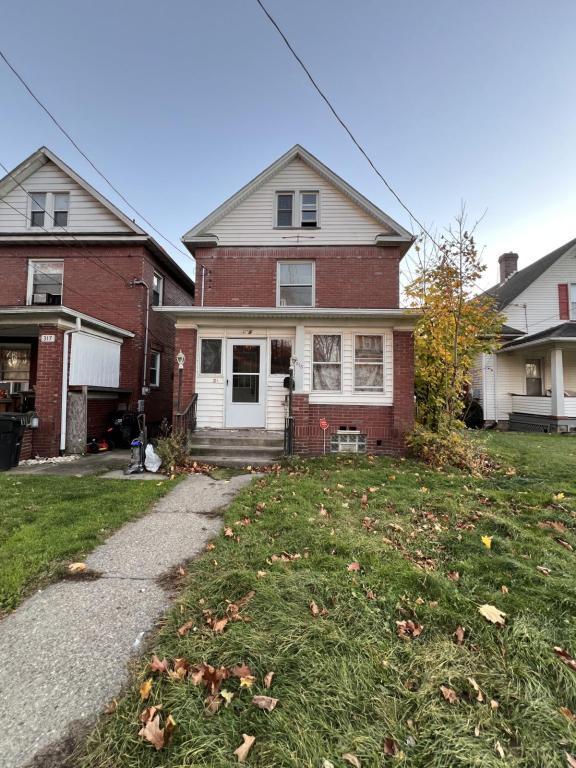 property at 315 E Grant St