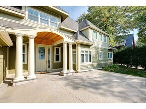26170 Birch Bluff Rd in Shorewood, MN - Building Photo - Building Photo