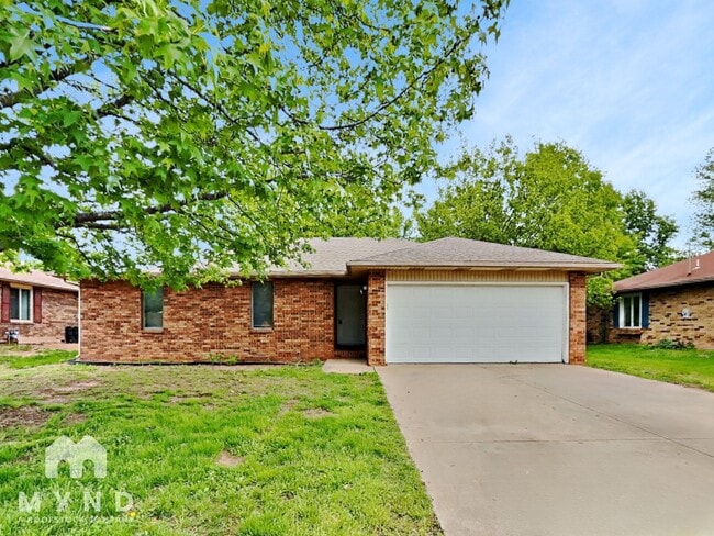 property at 1155 W Lindberg St