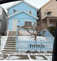 519 Emerson Ave in Farrell, PA - Building Photo