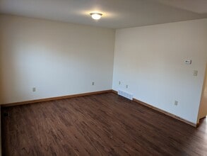 1290 Center Rd in Buffalo, NY - Building Photo - Building Photo