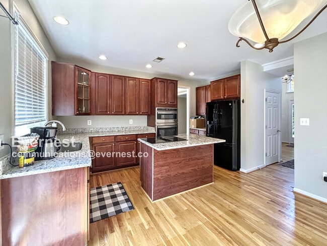 94 Twin Hill Ln in Stafford, VA - Building Photo - Building Photo