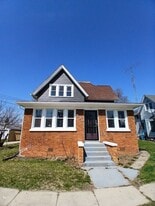 730 E Hurlbut Ave in Belvidere, IL - Building Photo