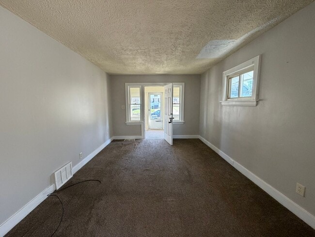 676 Grifton Ave in Akron, OH - Building Photo - Building Photo