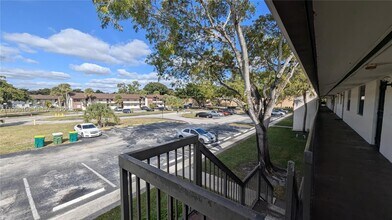 6001 Shaker Wood Cir in Tamarac, FL - Building Photo - Building Photo