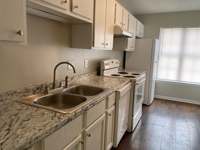 34 Brianfield Cv in Jackson, TN - Building Photo - Building Photo