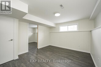 209 Westmount Dr S in Orillia, ON - Building Photo - Building Photo