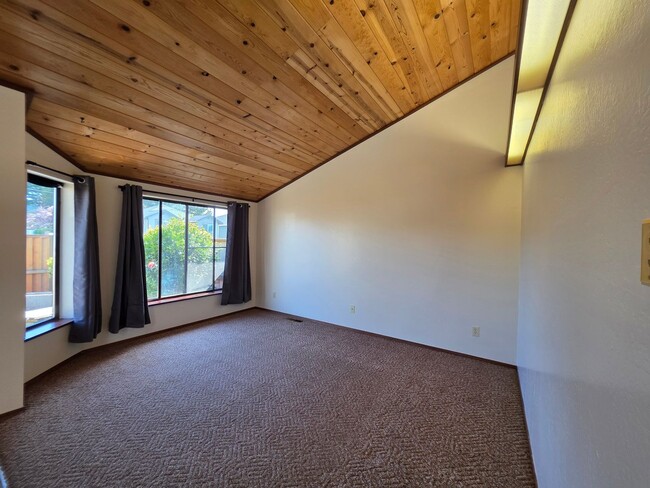 1119-1119 Sun Rd in Mckinleyville, CA - Building Photo - Building Photo