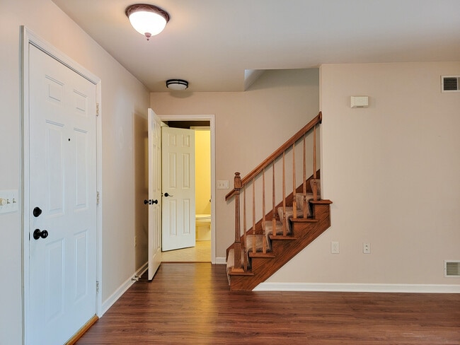 390 Acorn Cir in Lebanon, PA - Building Photo - Building Photo