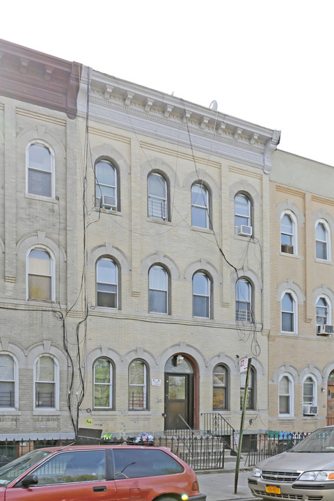 298 Suydam St in Brooklyn, NY - Foto de edificio