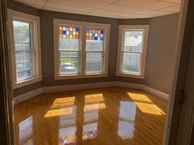 115 Robbins St in Rutland, VT - Building Photo