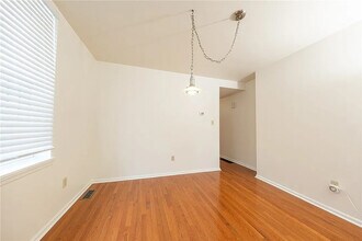 114 Miltenberger St in Pittsburgh, PA - Foto de edificio - Building Photo