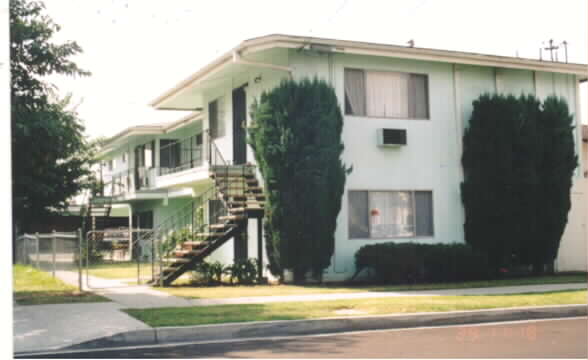 212 E 1st Ave in La Habra, CA - Building Photo - Building Photo